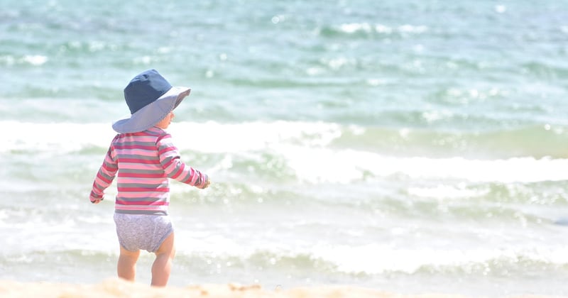Hitzschlag bei Kindern: Symptome sofort erkennen und richtig handeln