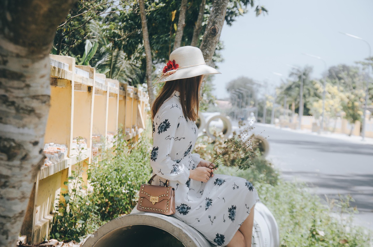 entdecken sie die neuesten modetrends und stilvolle outfits für jeden anlass. bleiben sie fashionable mit aktuellen inspirationen, tipps und must-haves aus der welt der mode.
