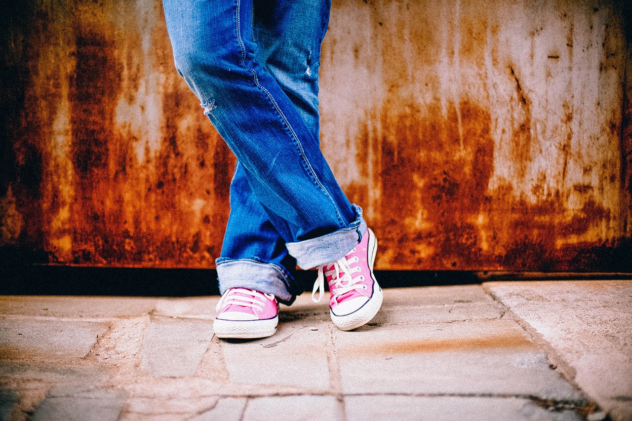 entdecken sie eine vielfältige auswahl an schuhen für damen, herren und kinder. von sneakern bis zu eleganten schuhen – finden sie das perfekte paar für jeden anlass und stil.