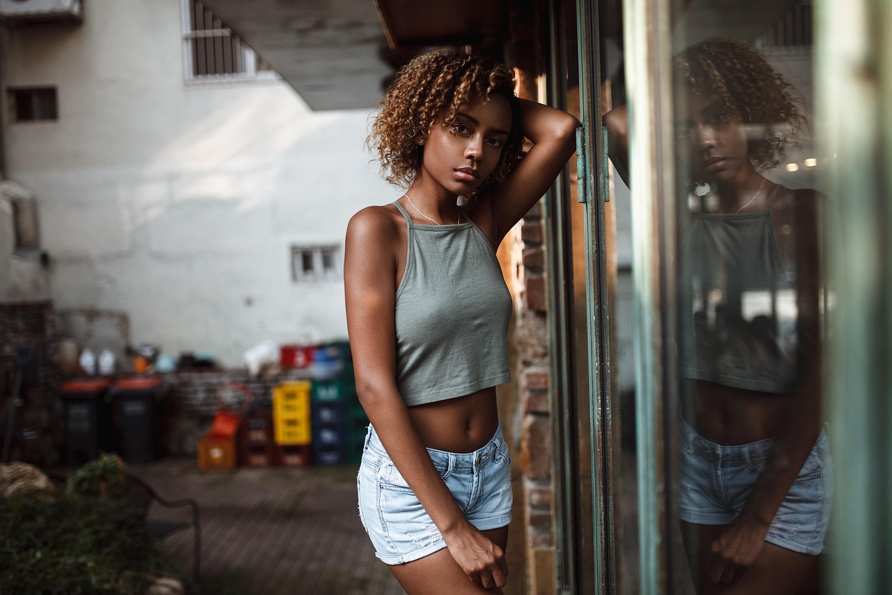 entdecken sie die neuesten urban fashion trends: stylische streetwear, innovative designs und angesagte mode für jeden tag. jetzt angesagte urban looks finden und ihren style unterstreichen!